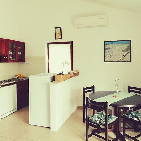 Apartment By The Beach Primošten Dış mekan fotoğraf